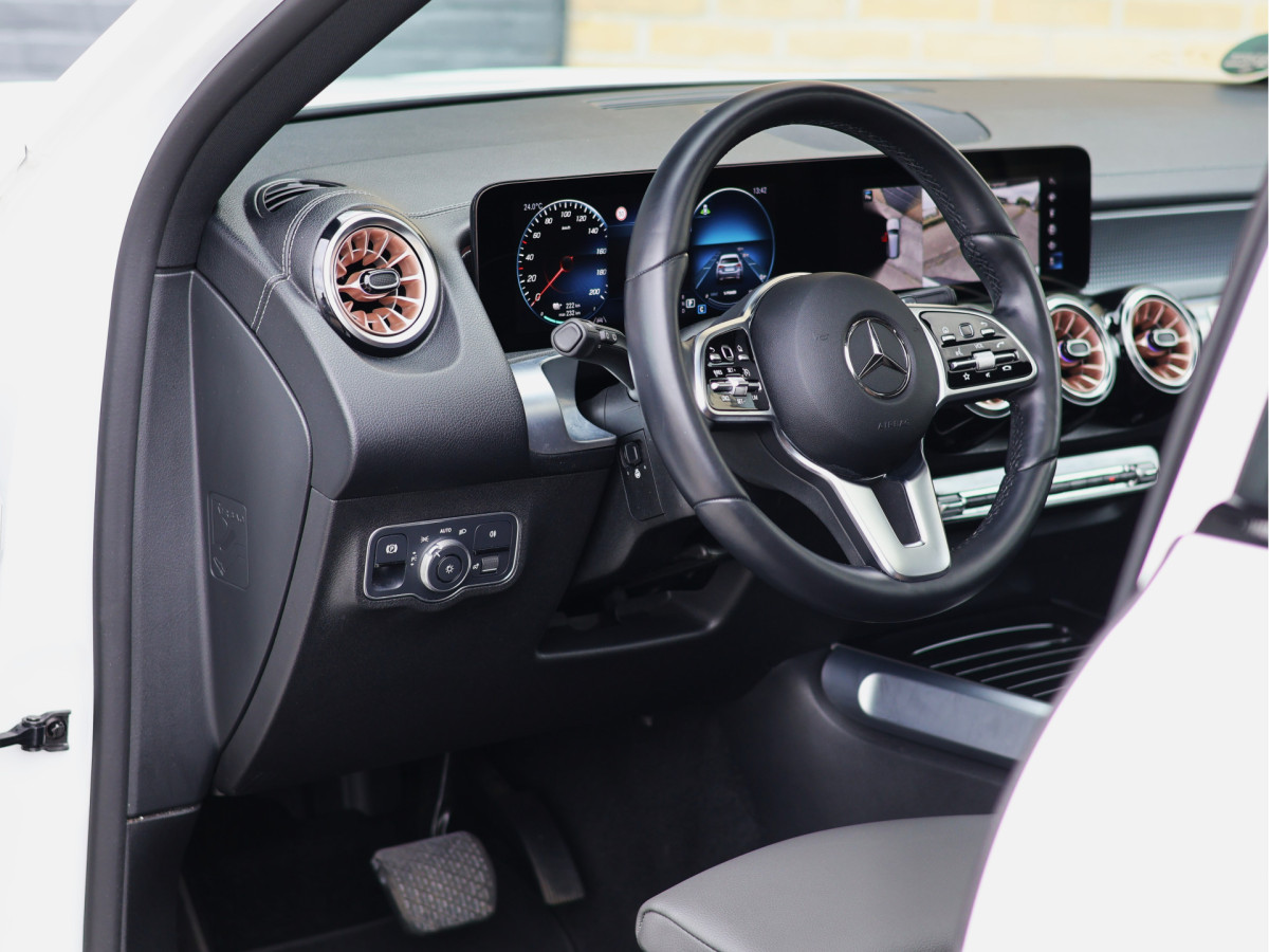Mercedes-Benz EQB 250 Luxury Line 67 kWh