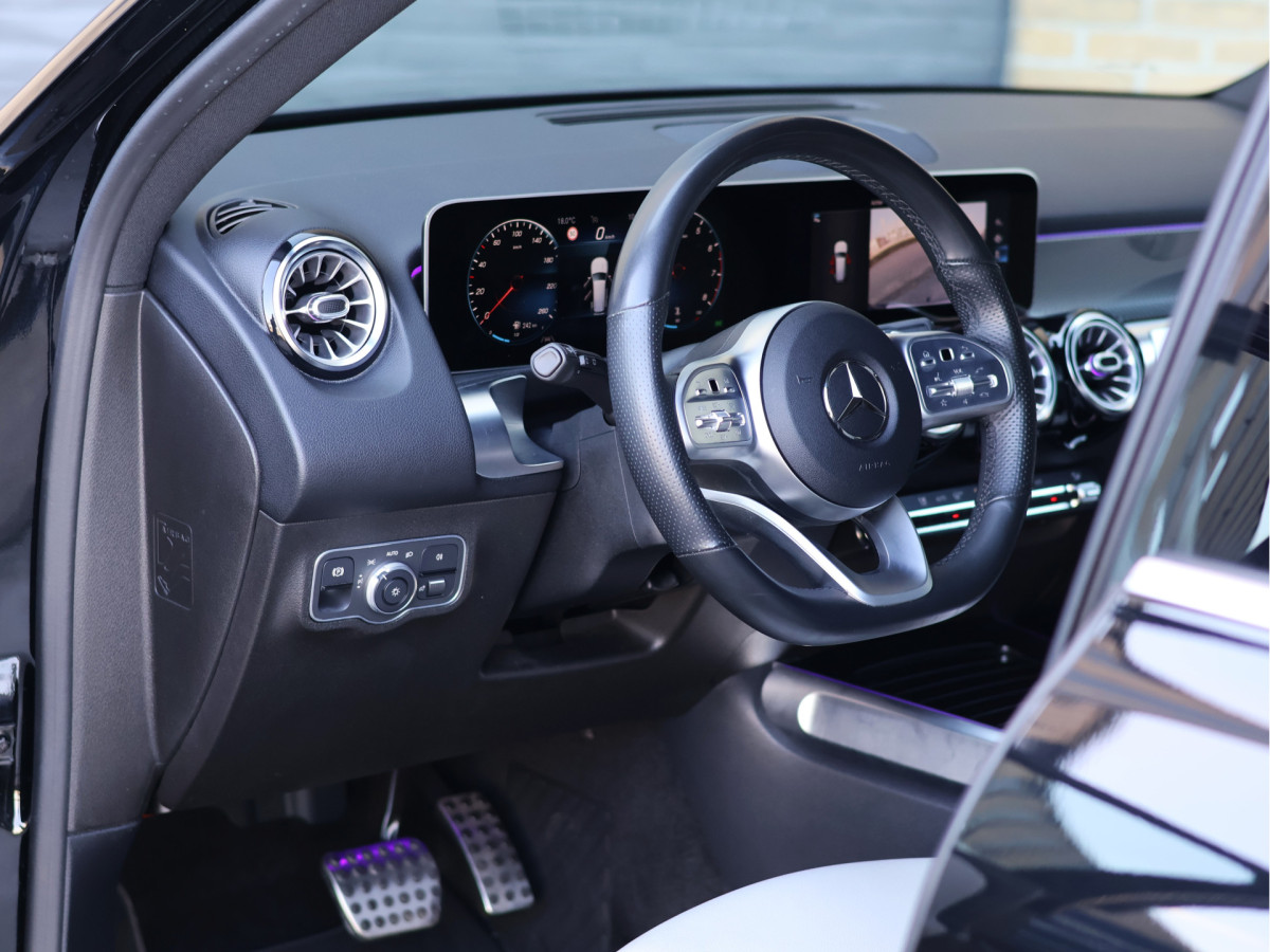 Mercedes-Benz GLB 200 Business Solution AMG