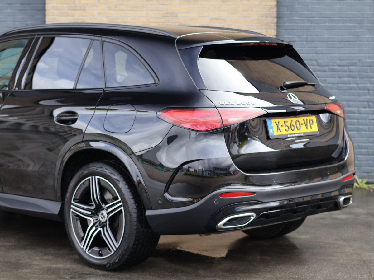 Mercedes-Benz GLC 300e 4MATIC AMG Line