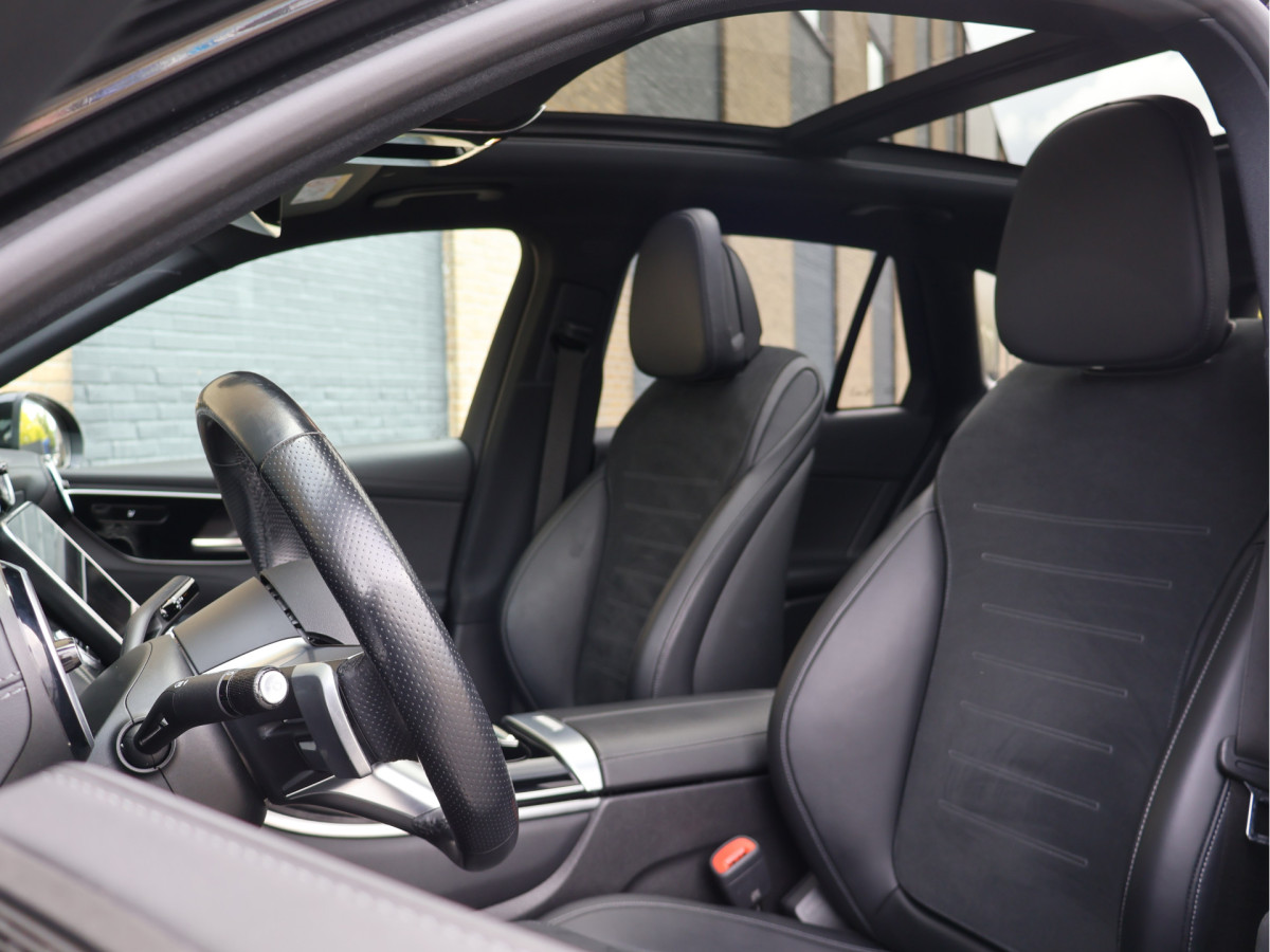 Mercedes-Benz GLC 300e 4MATIC AMG Line