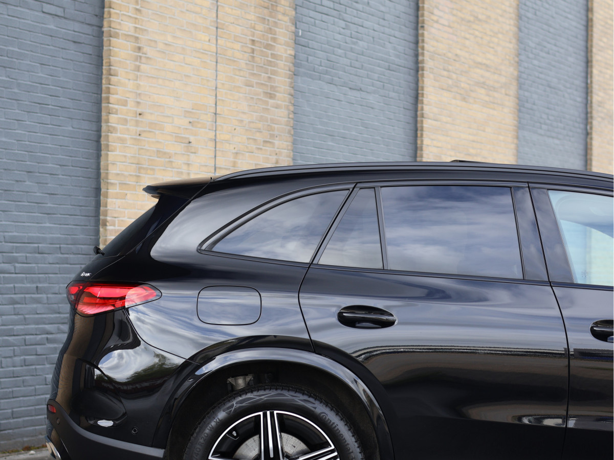 Mercedes-Benz GLC 300e 4MATIC AMG Line