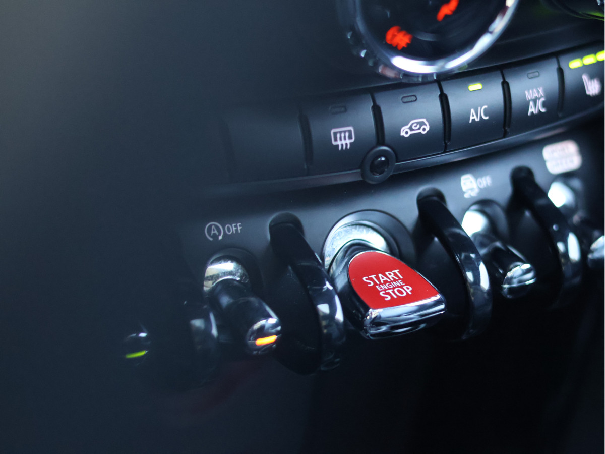 MINI Mini 2.0 John Cooper Works Chili