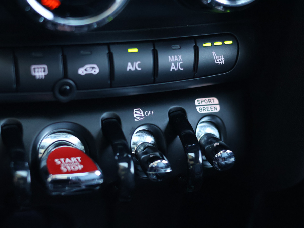 MINI Mini 2.0 John Cooper Works Chili