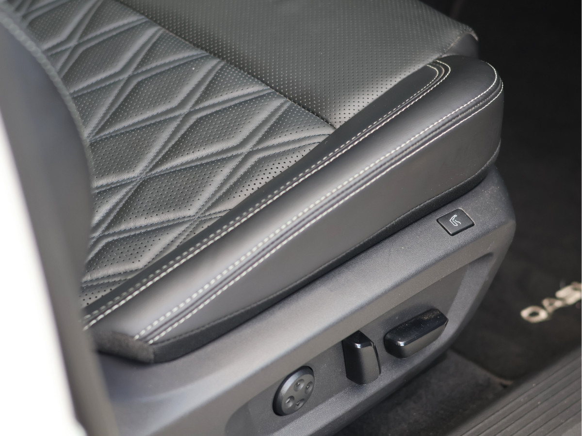 Nissan QASHQAI 1.3 MHEV Xtronic Tekna Plus