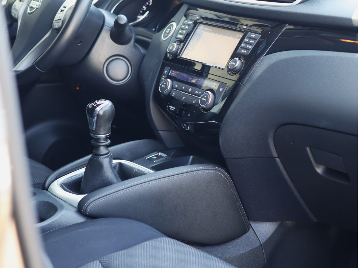 Nissan QASHQAI 1.6 N-Connecta