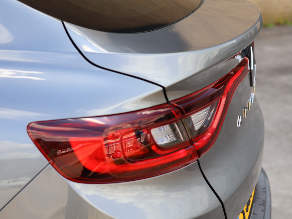 Renault Arkana 1.6 E-Tech hybrid 145 R.S. Line