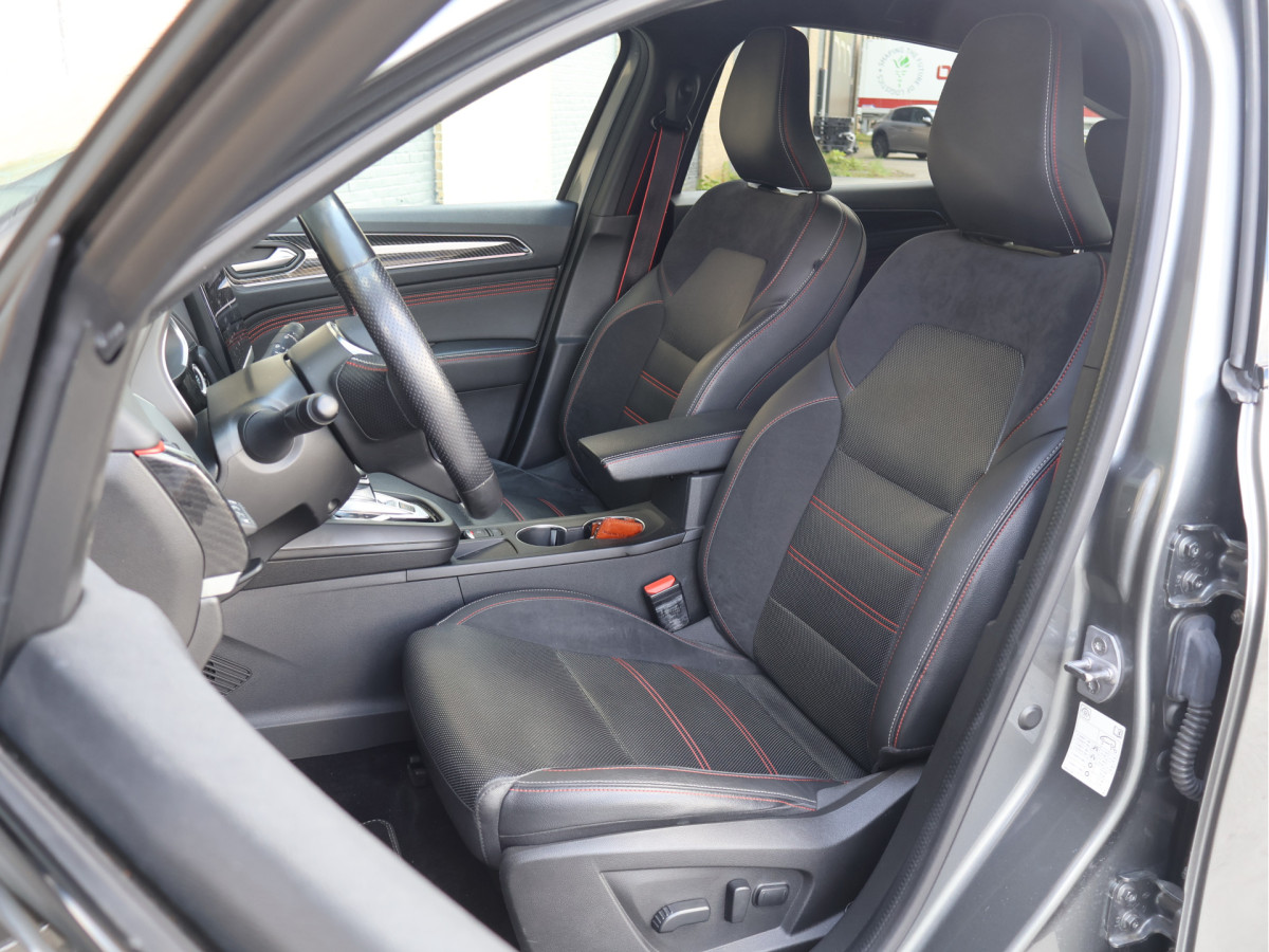 Renault Arkana 1.6 E-Tech hybrid 145 R.S. Line