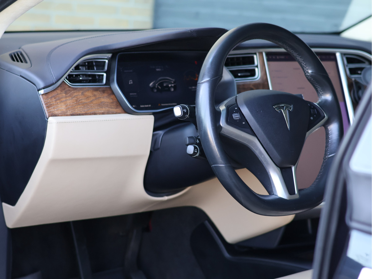 Tesla Model X 90D Base AWD SOH 85,4%