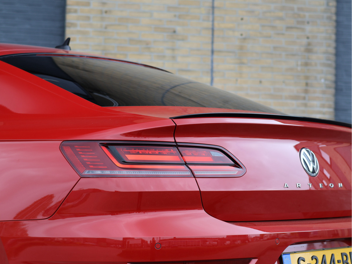 Volkswagen Arteon 2.0 TSI R-line Business