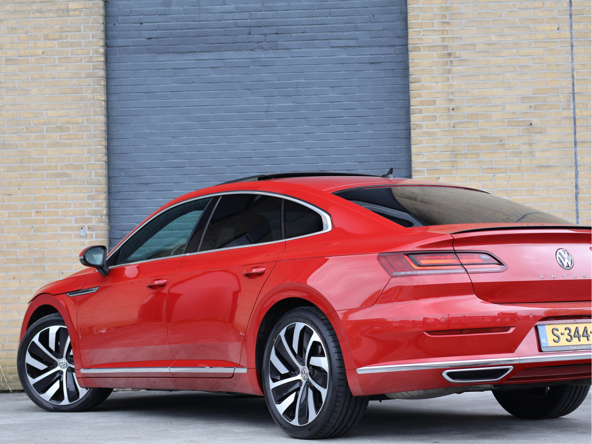 Volkswagen Arteon 2.0 TSI R-line Business