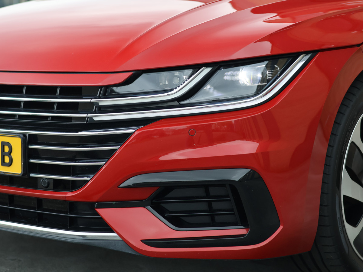 Volkswagen Arteon 2.0 TSI R-line Business