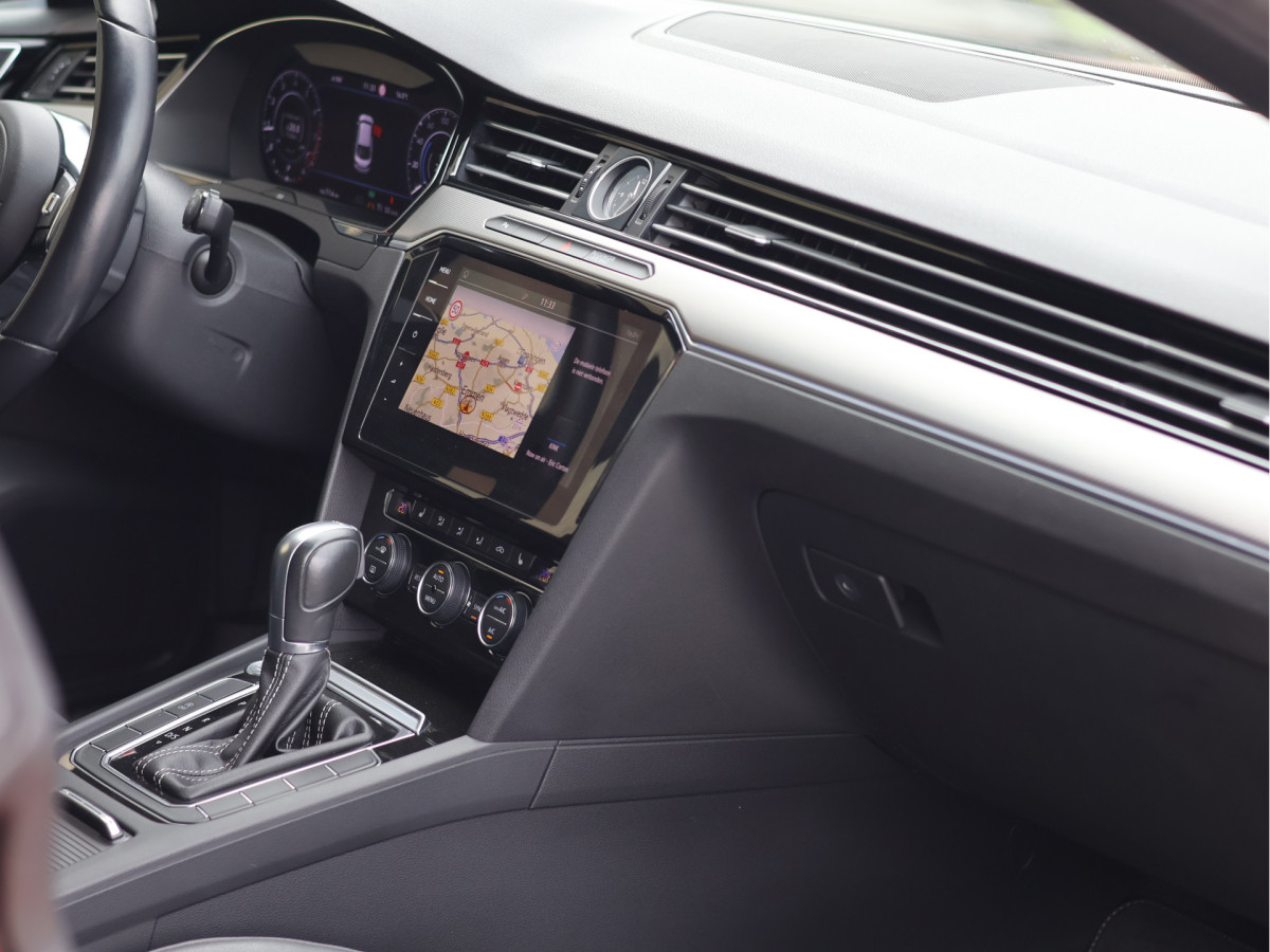 Volkswagen Arteon 2.0 TSI R-line Business