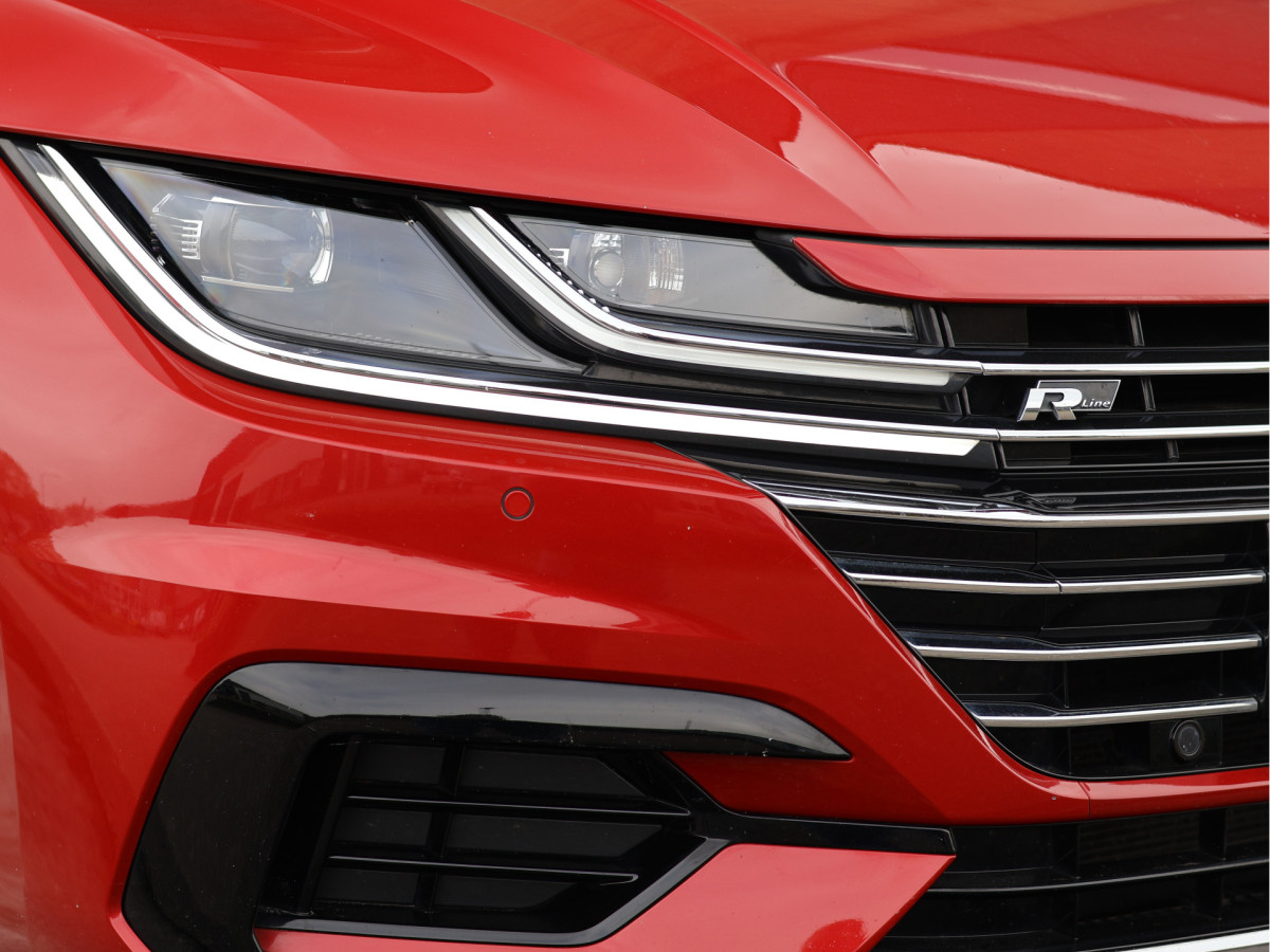Volkswagen Arteon 2.0 TSI R-line Business