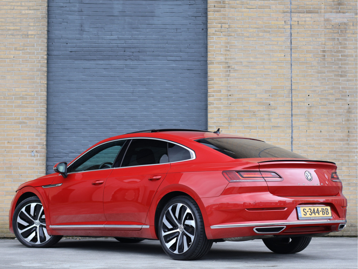 Volkswagen Arteon 2.0 TSI R-line Business