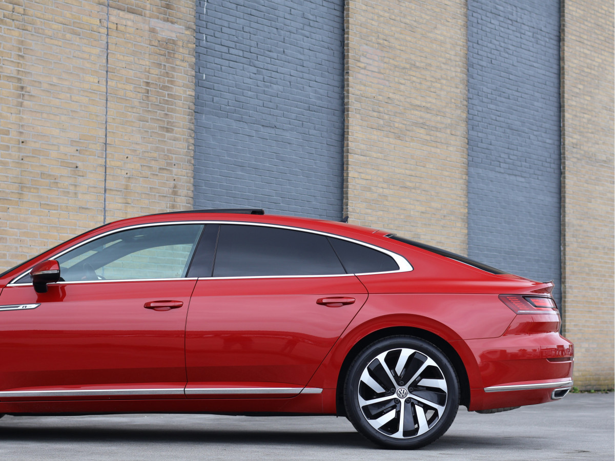 Volkswagen Arteon 2.0 TSI R-line Business