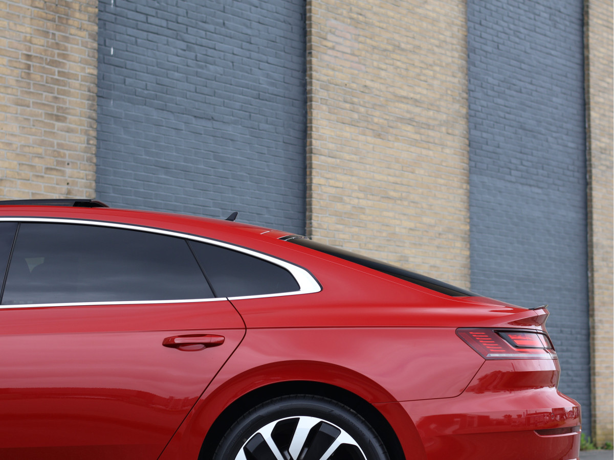 Volkswagen Arteon 2.0 TSI R-line Business