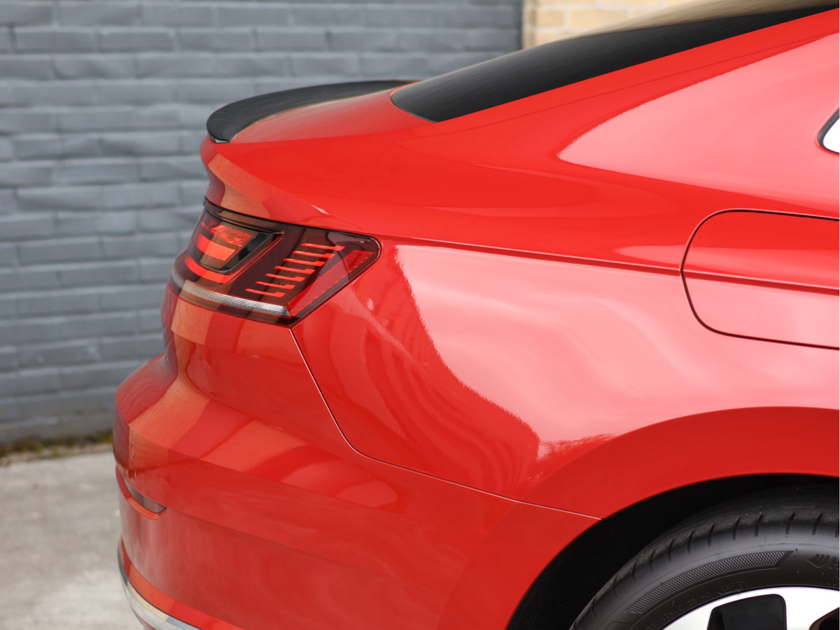 Volkswagen Arteon 2.0 TSI R-line Business