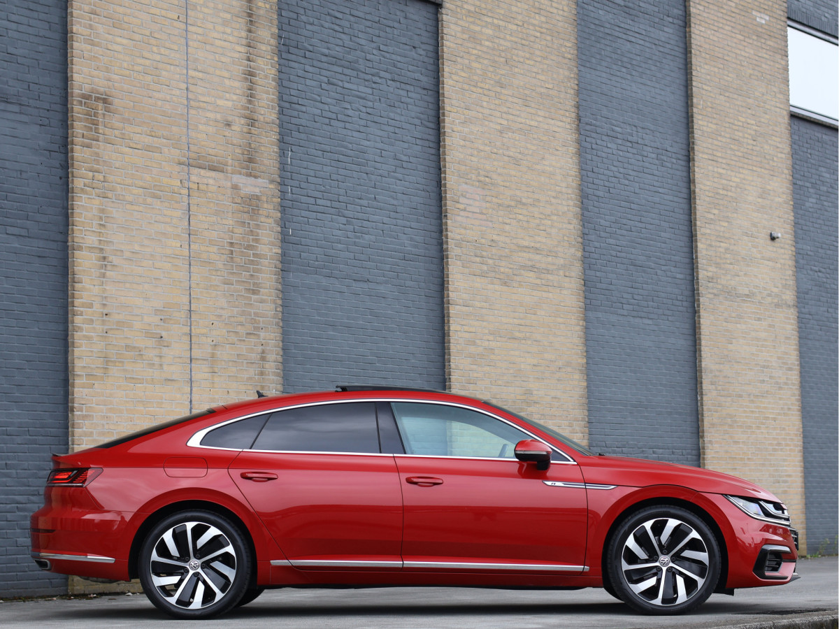 Volkswagen Arteon 2.0 TSI R-line Business