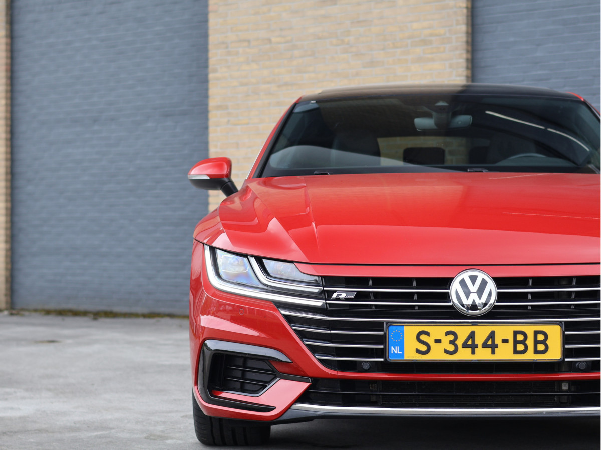 Volkswagen Arteon 2.0 TSI R-line Business
