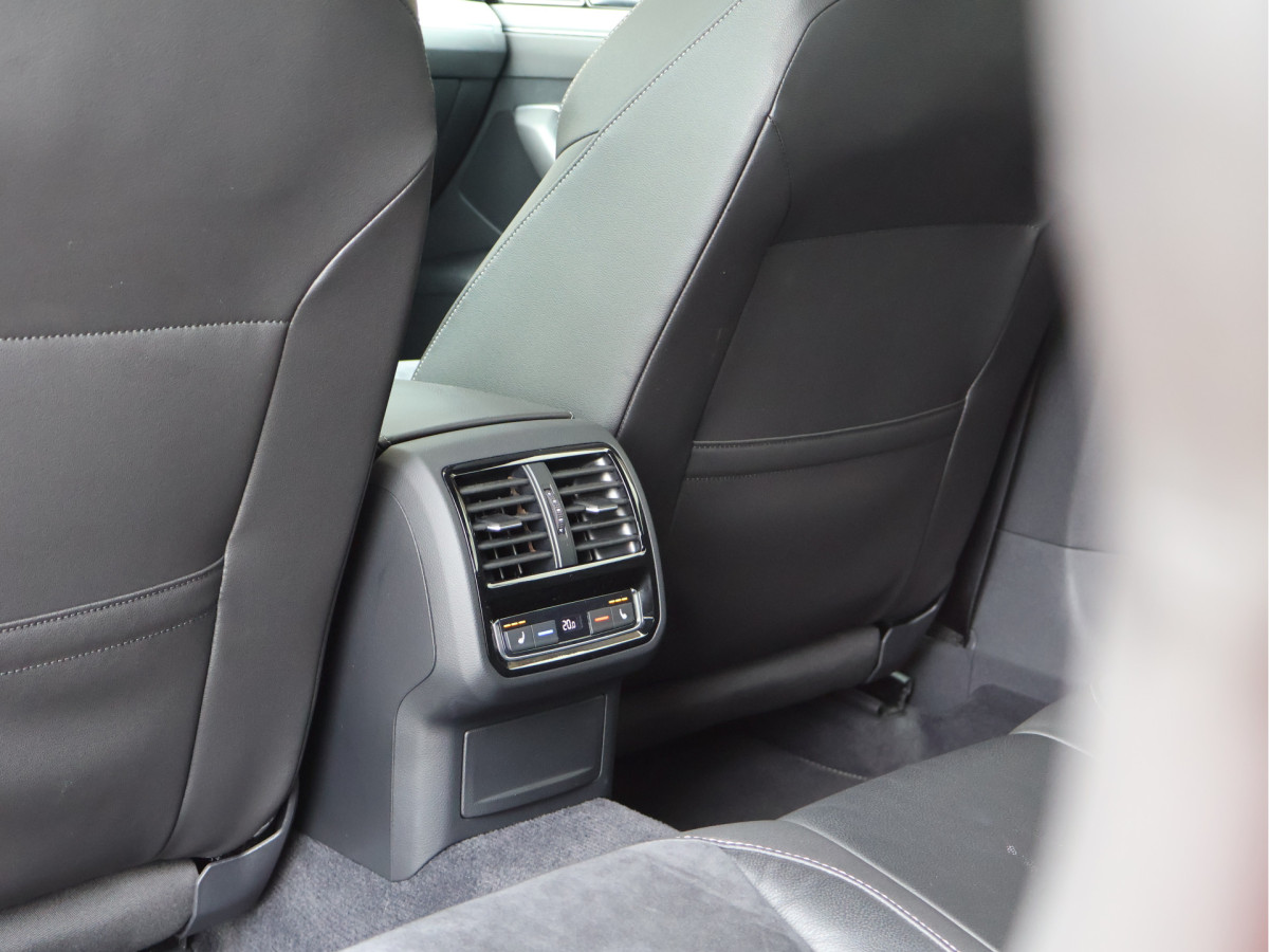 Volkswagen Arteon 2.0 TSI R-line Business