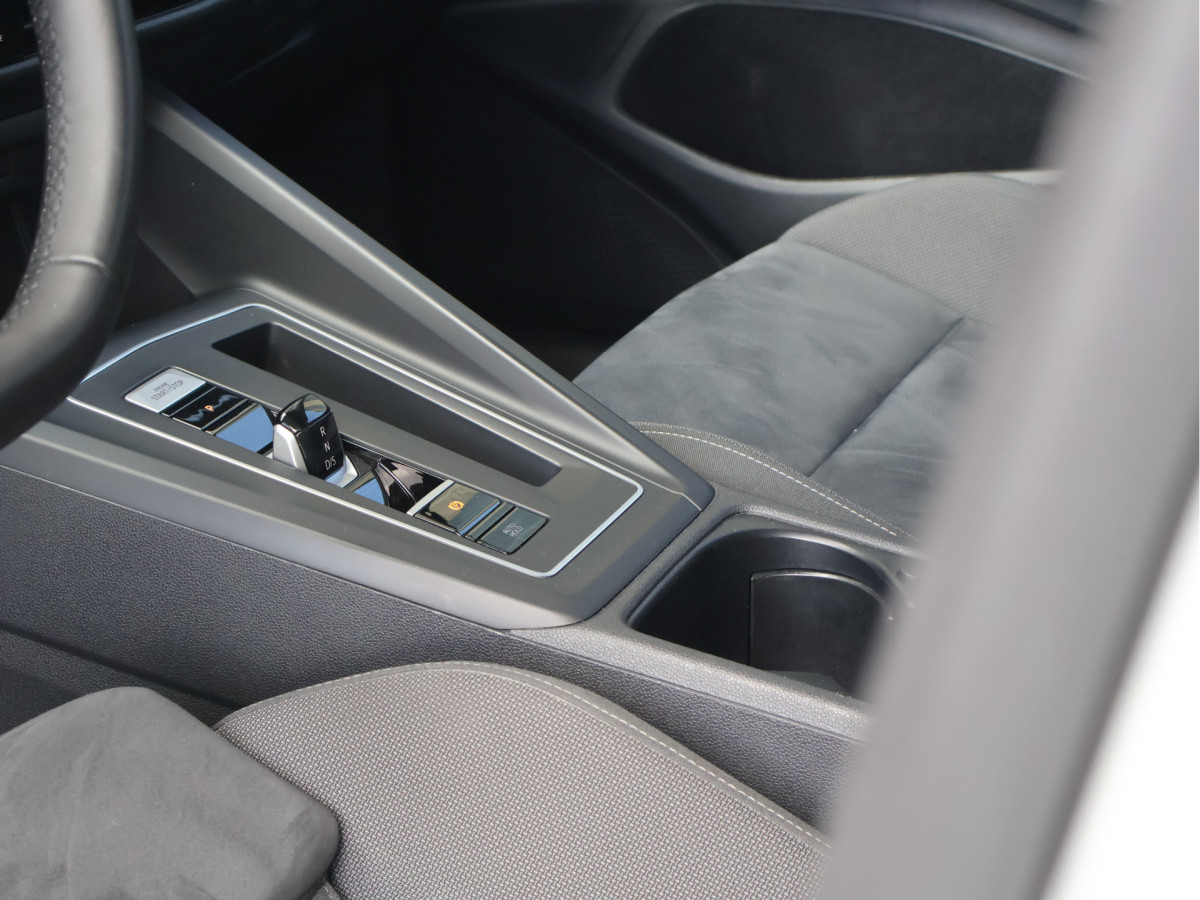 Volkswagen Golf 1.4 eHybrid Style