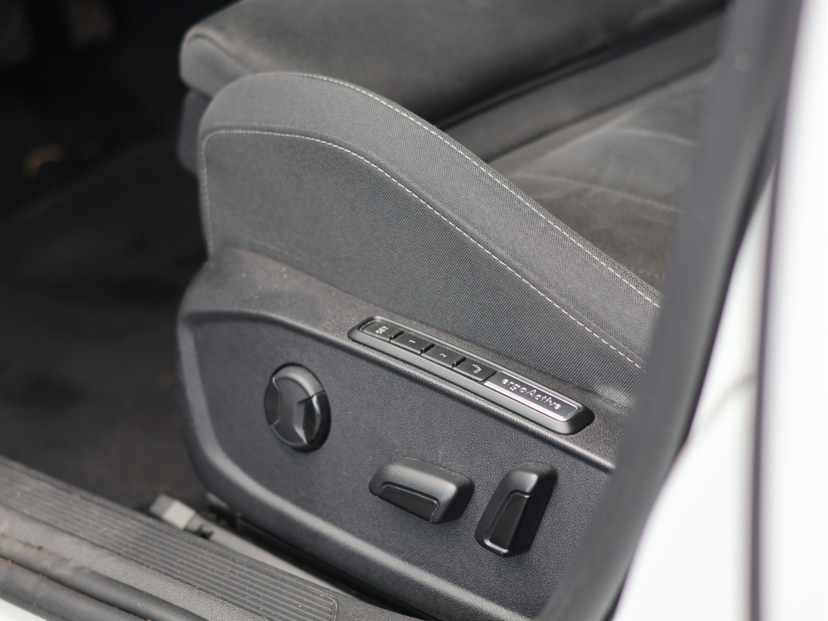Volkswagen Golf 1.4 eHybrid Style