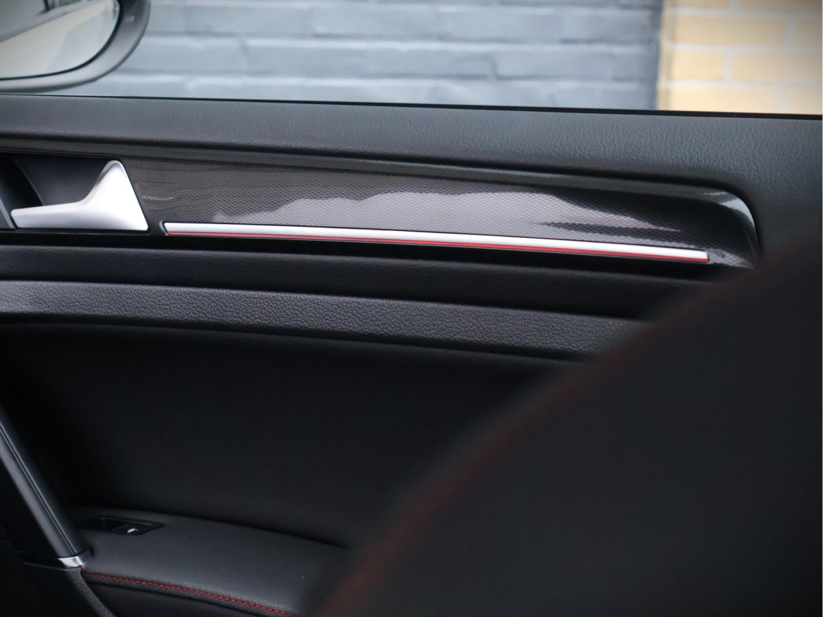 Volkswagen Golf 2.0 TSI GTI Performance DSG