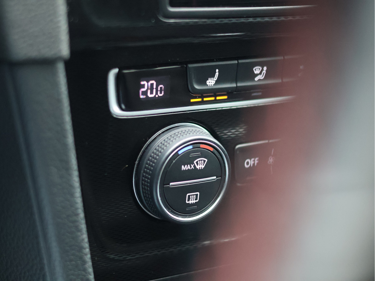 Volkswagen Golf 2.0 TSI GTI Performance DSG