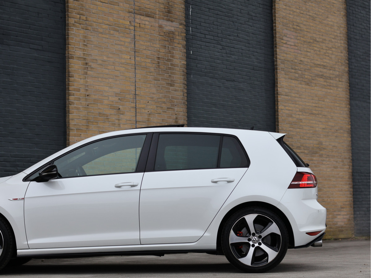 Volkswagen Golf 2.0 TSI GTI Performance DSG