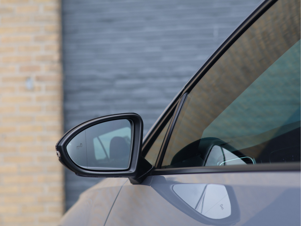 Volkswagen Golf 2.0 TSI GTI TCR 290PK DSG