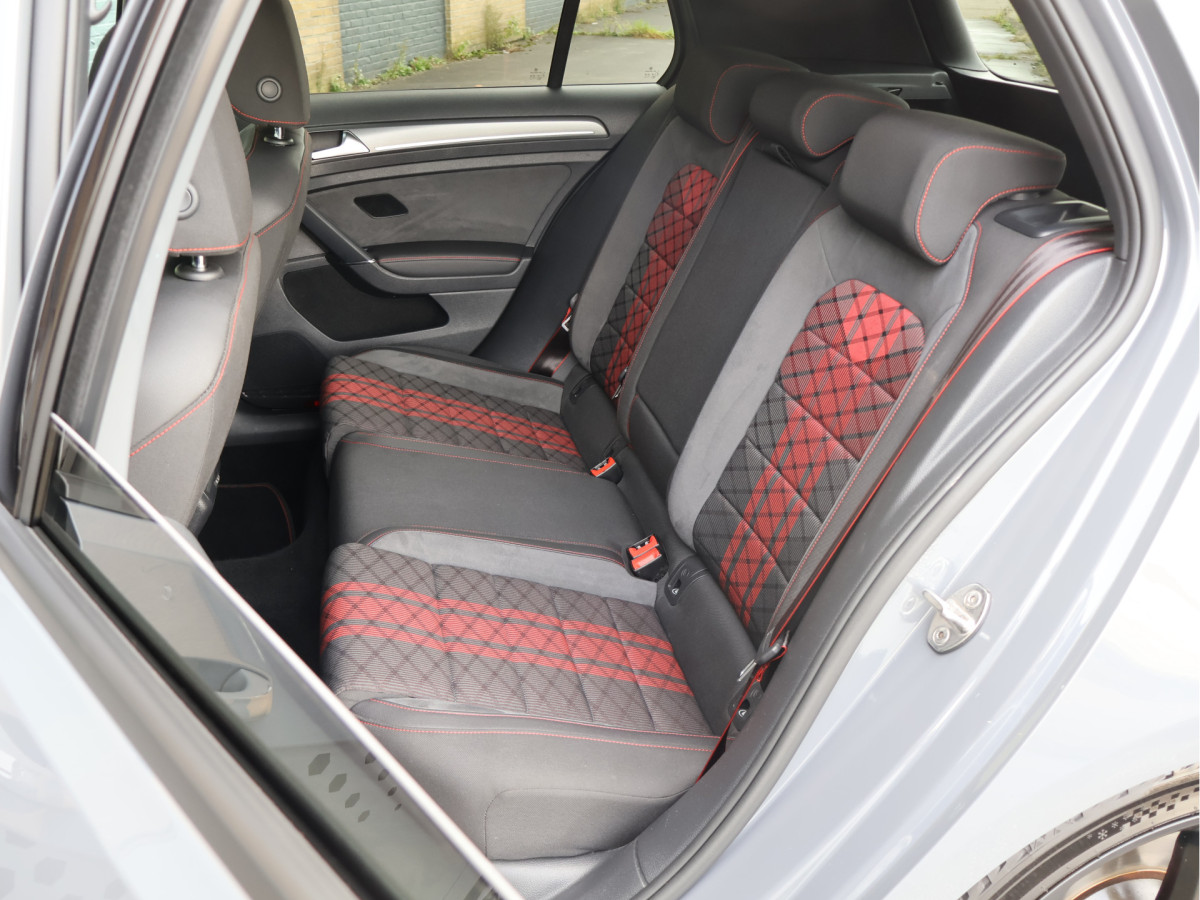Volkswagen Golf 2.0 TSI GTI TCR 290PK DSG