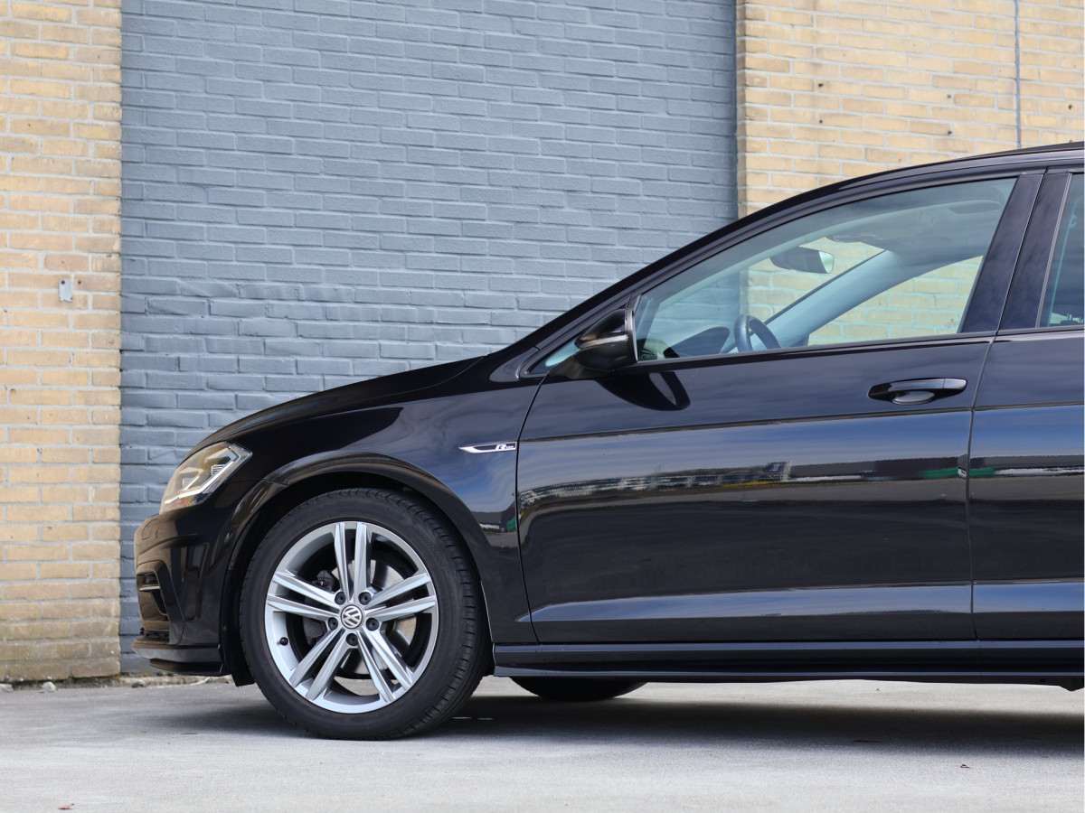 Volkswagen Golf Mk7.5 1.5 TSI 150PK Highline R-line