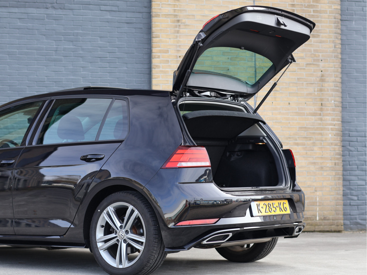 Volkswagen Golf Mk7.5 1.5 TSI 150PK Highline R-line