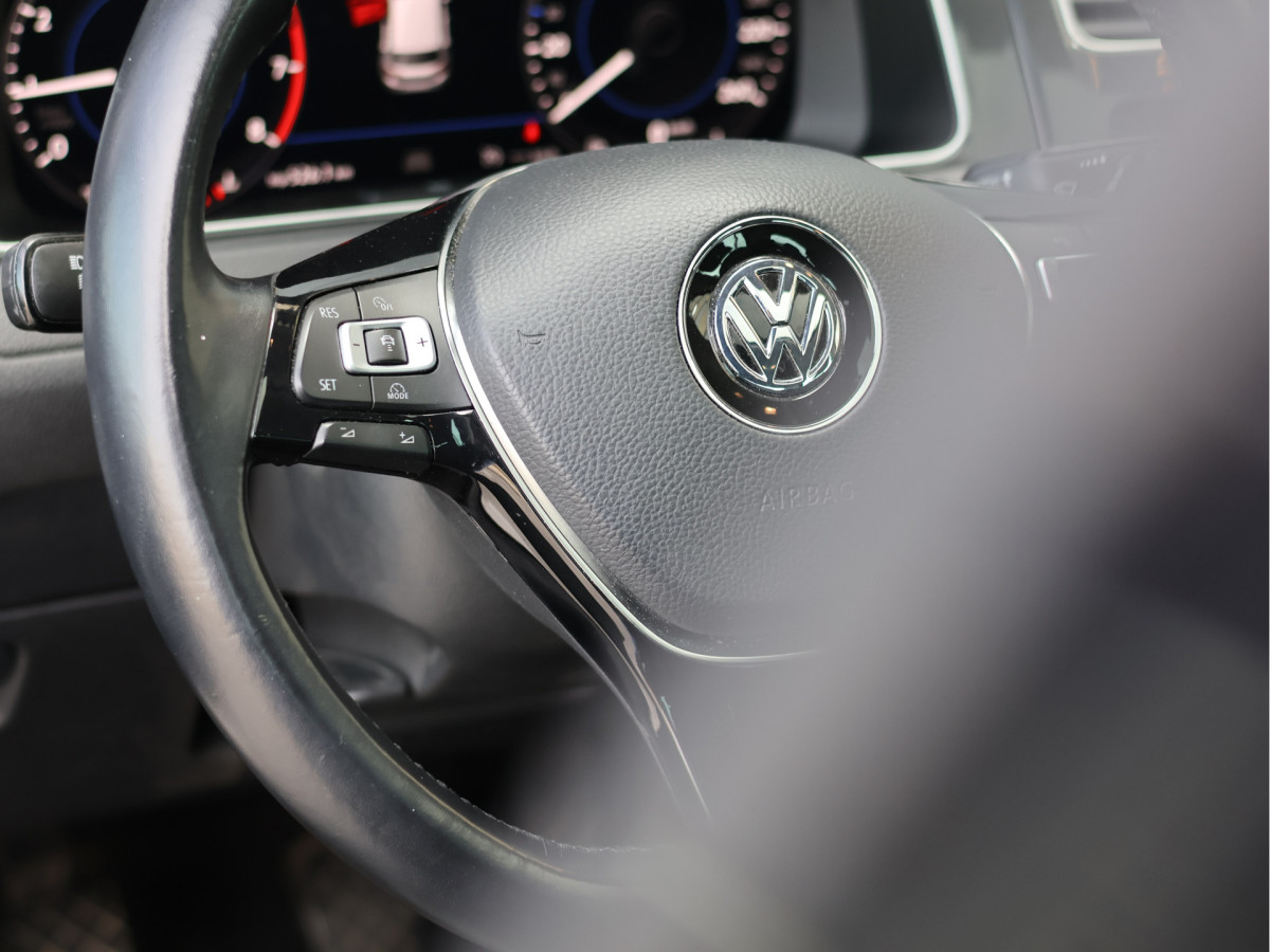 Volkswagen Golf Mk7.5 1.5 TSI 150PK Highline R-line
