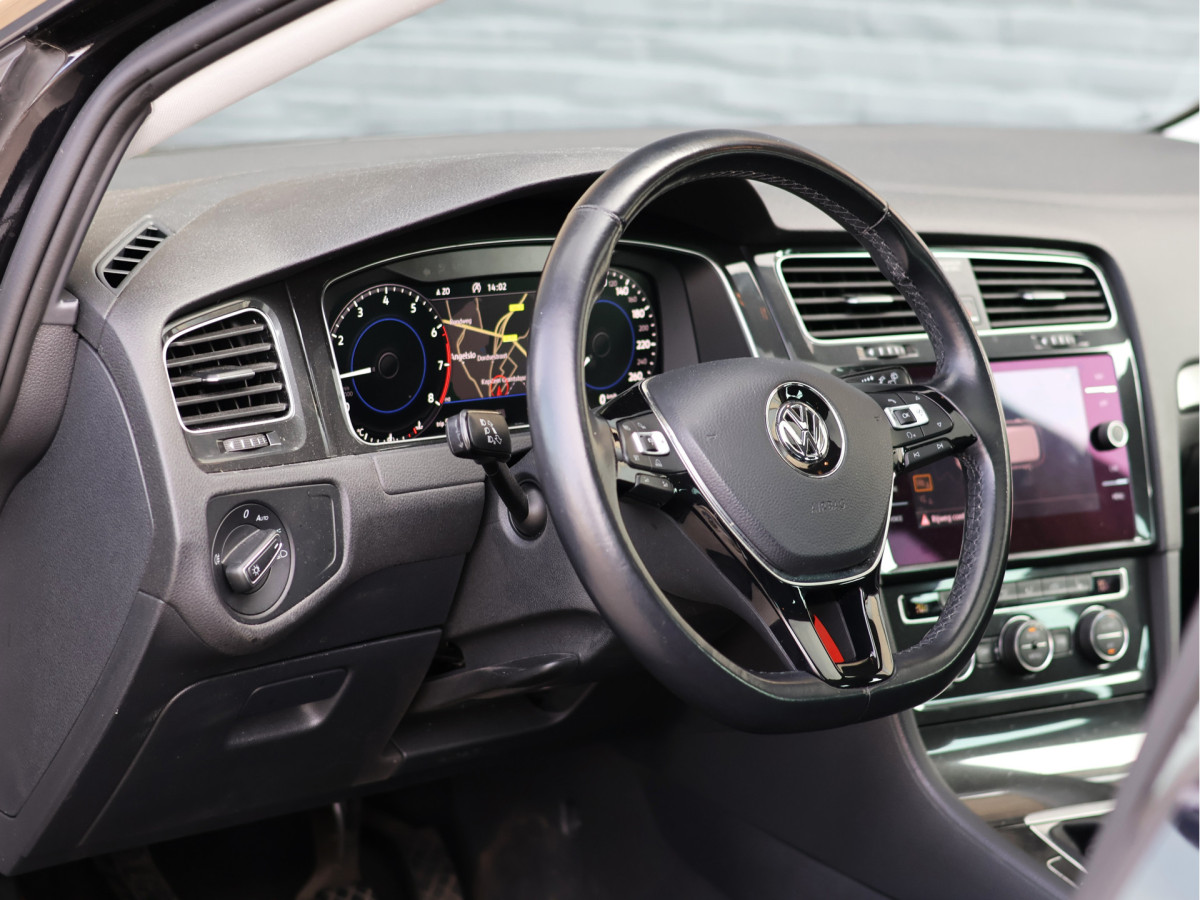 Volkswagen Golf Mk7.5 1.5 TSI 150PK Highline R-line