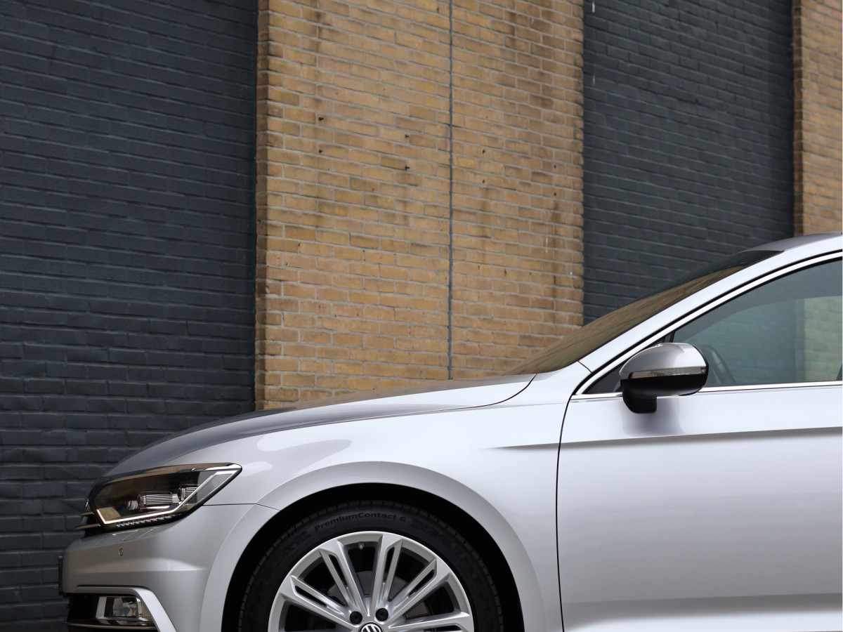 Volkswagen Passat Variant 1.8 TSI R-line Business DSG