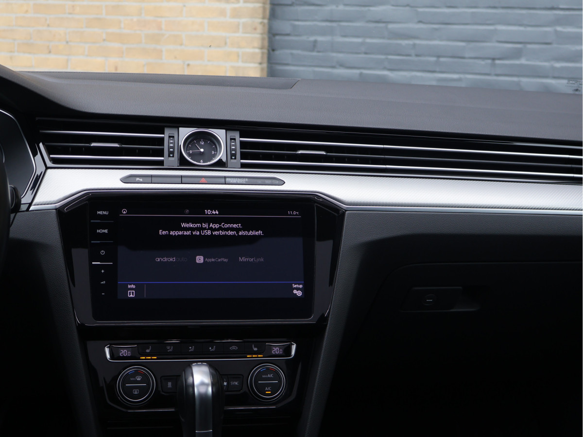 Volkswagen Passat Variant 1.8 TSI R-line Business DSG