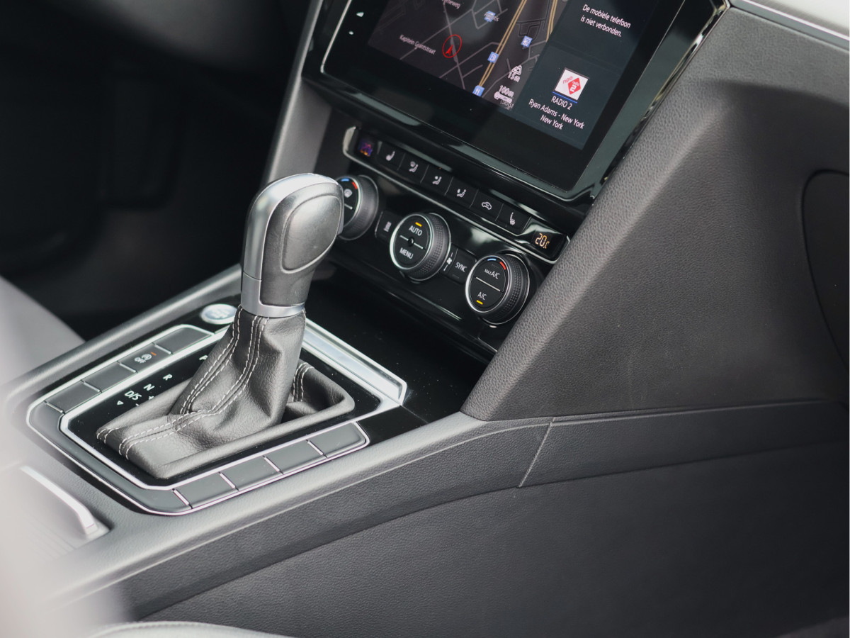 Volkswagen Passat Variant 1.8 TSI R-line Business DSG