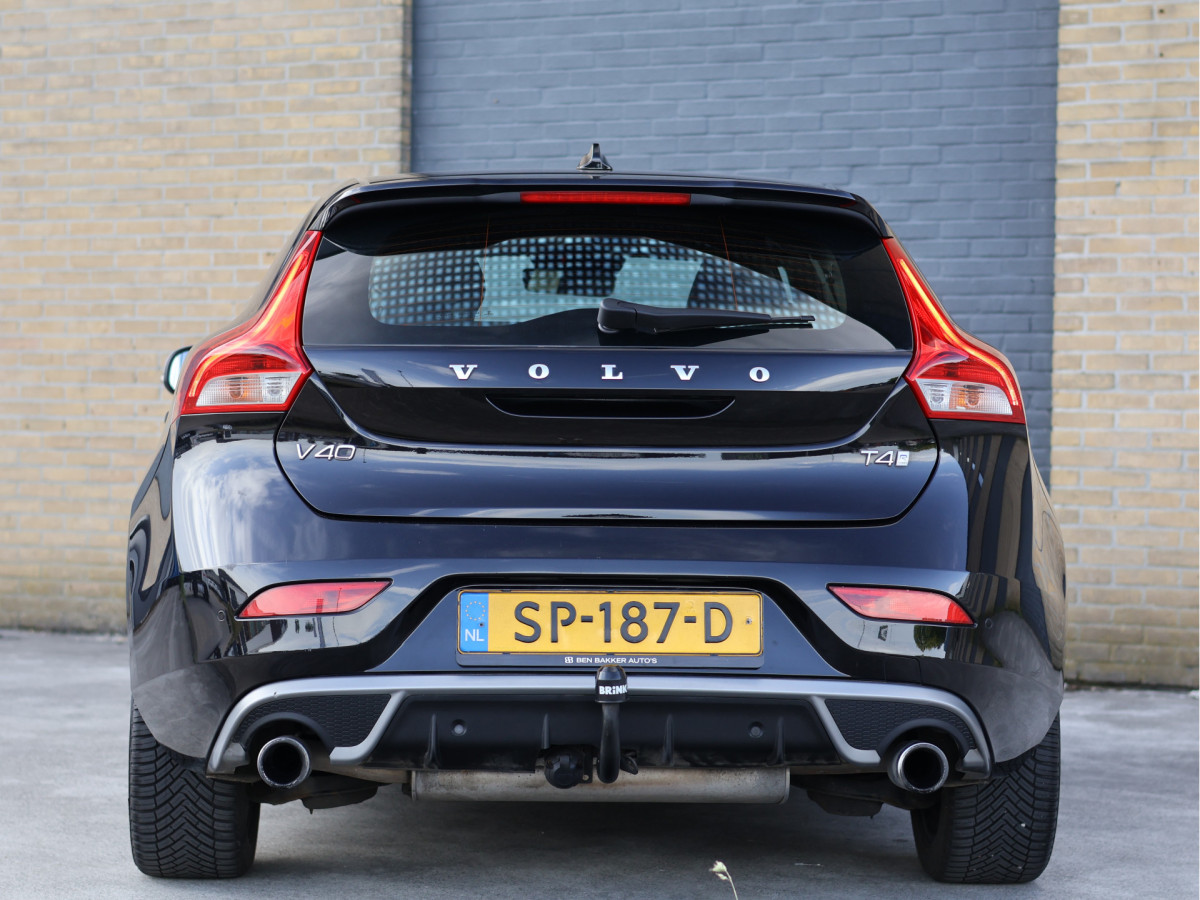 Volvo V40 2.0 T4 R-Design