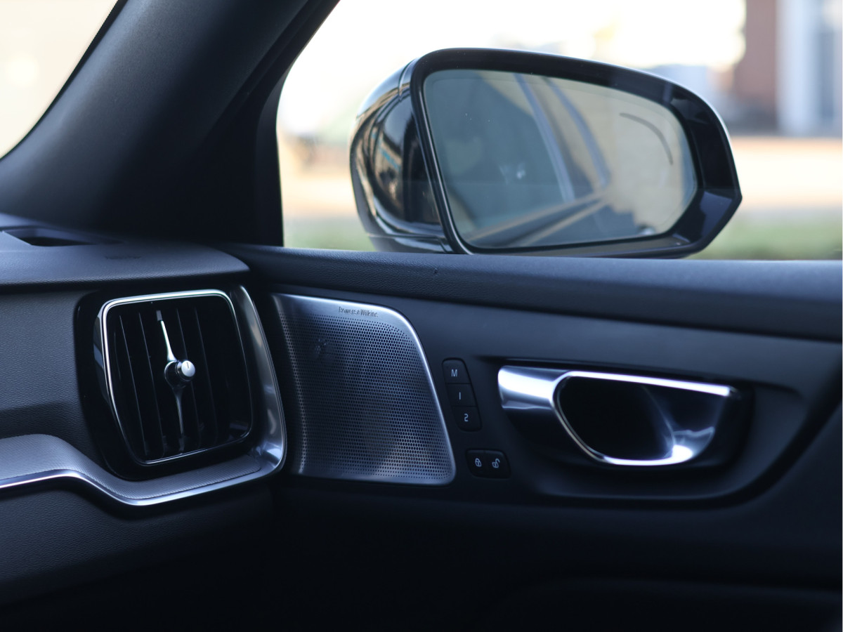 Volvo V60 2.0 T6 Recharge AWD R-Design