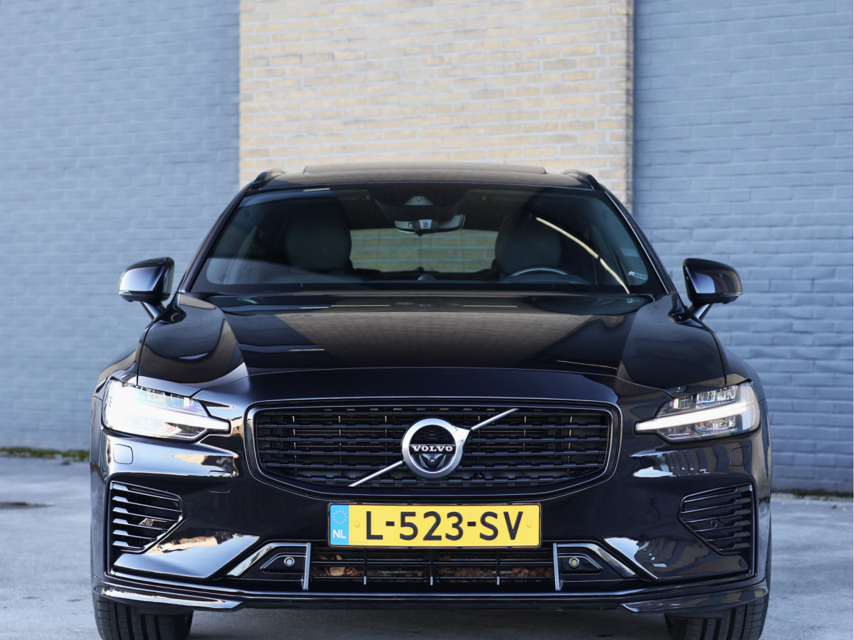 Volvo V60 2.0 T6 Recharge AWD R-Design