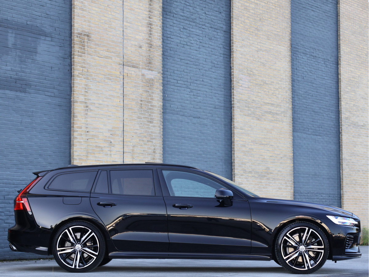 Volvo V60 2.0 T6 Recharge AWD R-Design