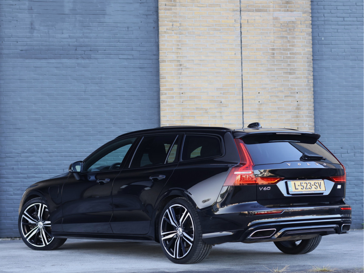 Volvo V60 2.0 T6 Recharge AWD R-Design