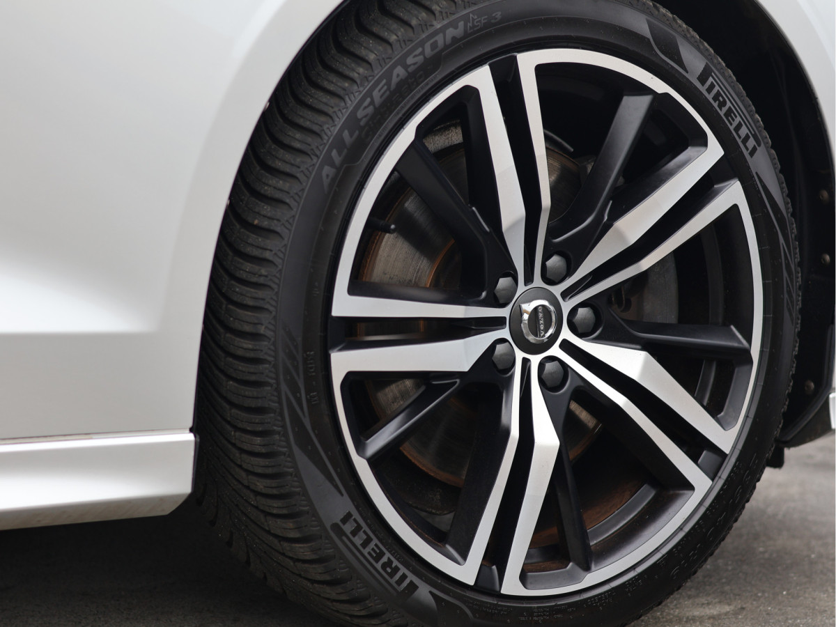 Volvo V60 2.0 T6 Twin Engine AWD R-Design