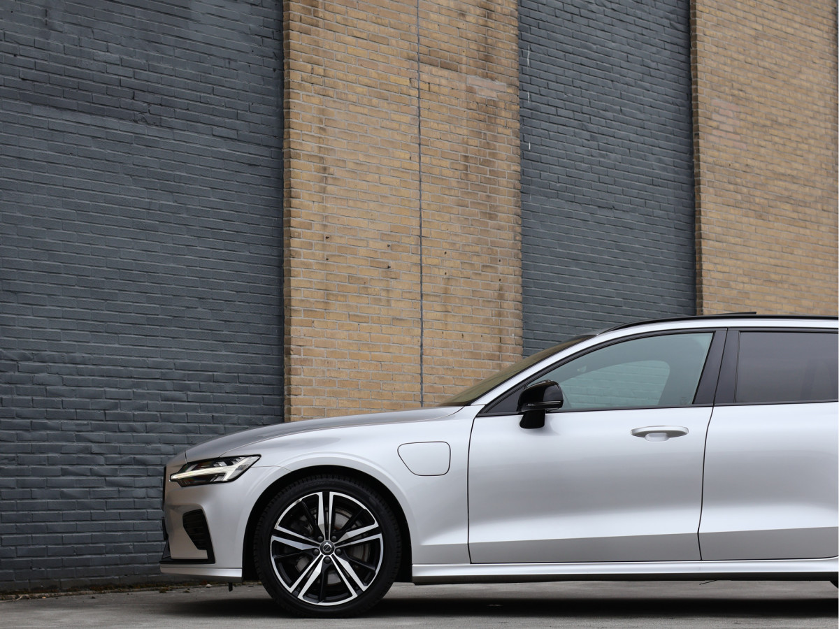 Volvo V60 2.0 T6 Twin Engine AWD R-Design