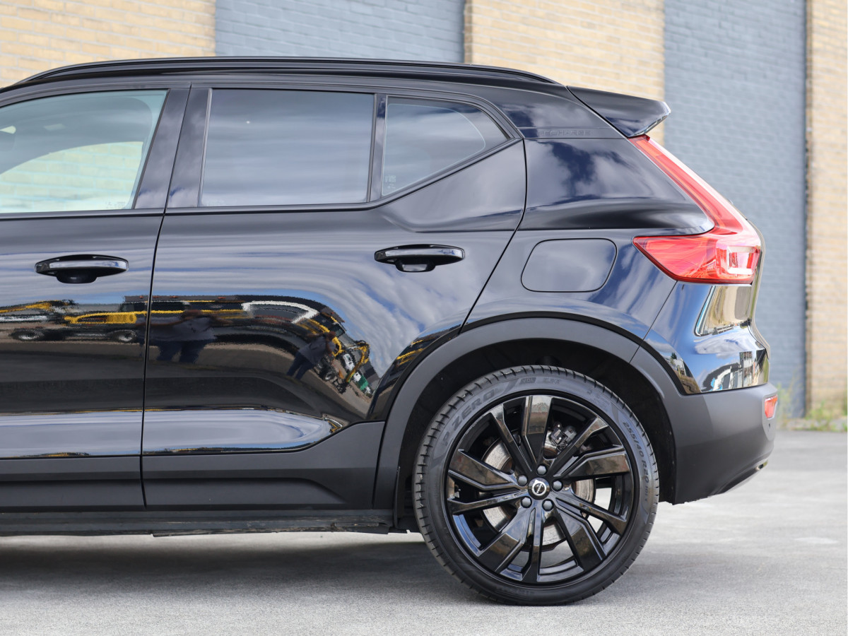 Volvo XC40 Recharge P8 AWD R-Design 408PK