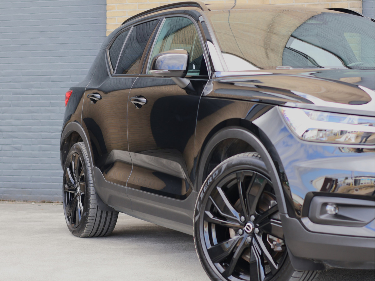 Volvo XC40 Recharge P8 AWD R-Design 408PK