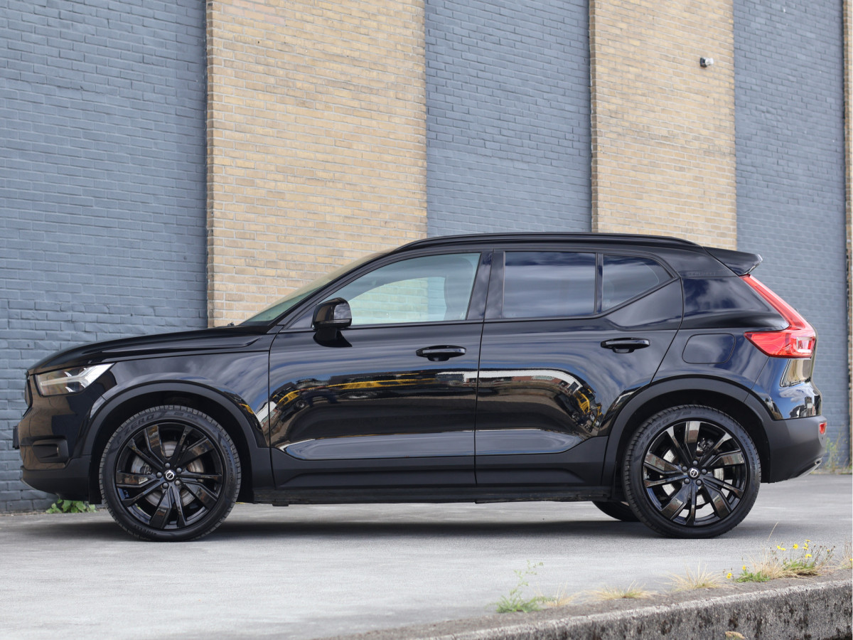 Volvo XC40 Recharge P8 AWD R-Design 408PK