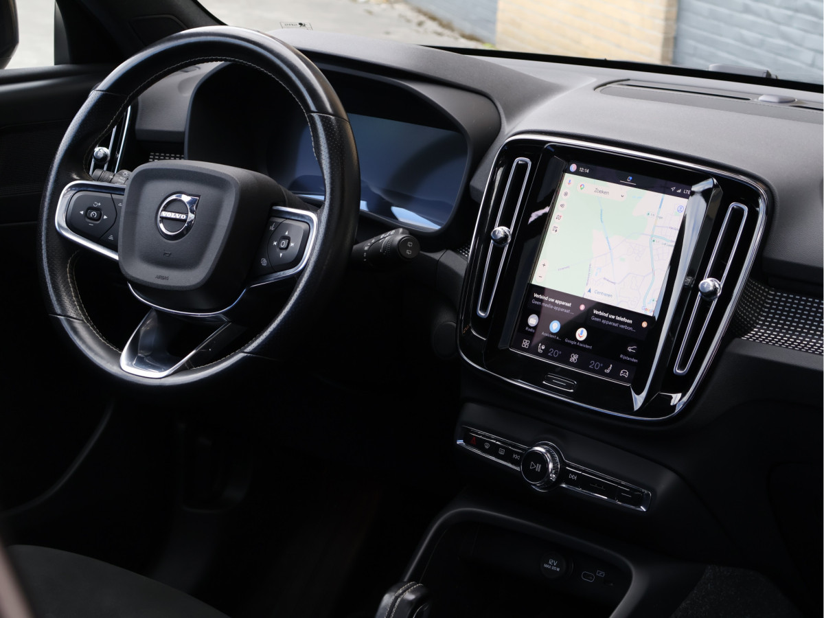 Volvo XC40 Recharge P8 AWD R-Design 408PK