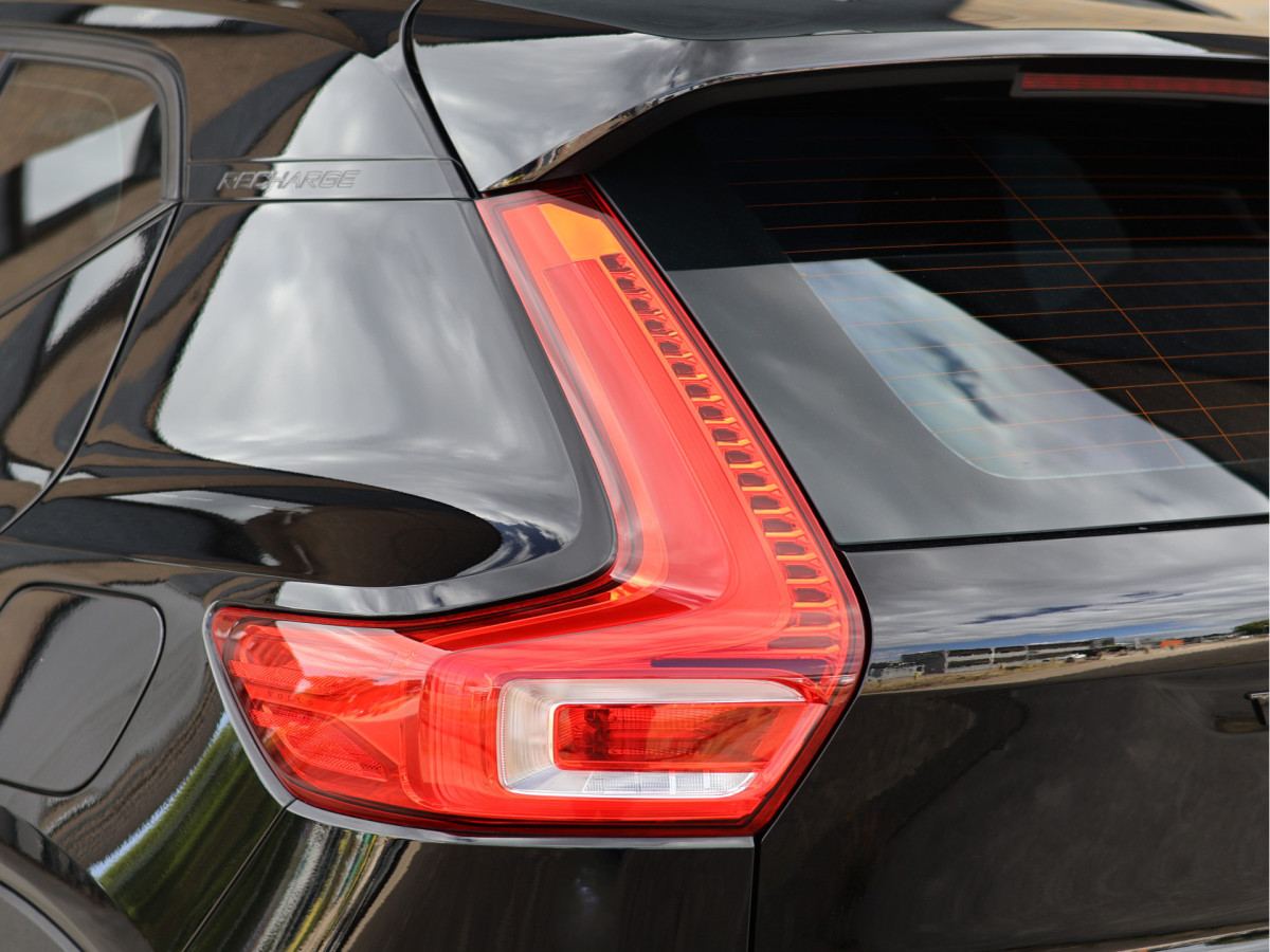 Volvo XC40 Recharge P8 AWD R-Design 408PK